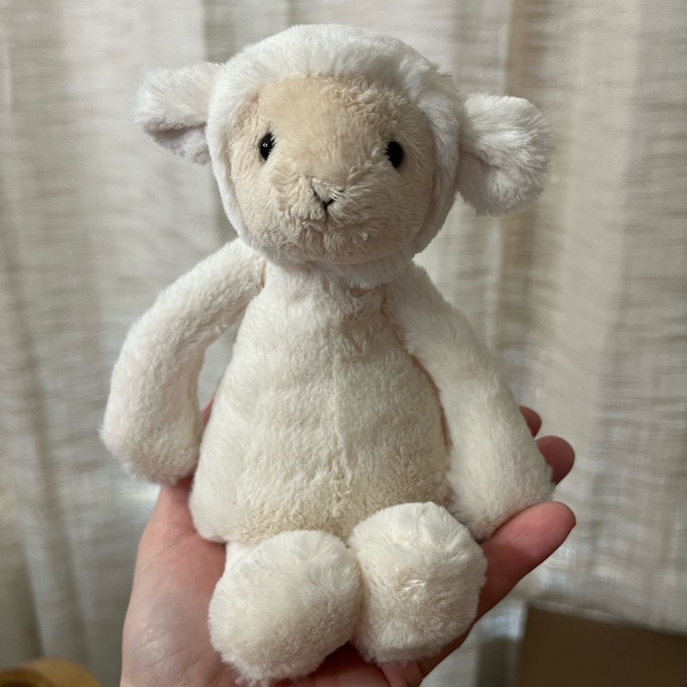 Jellycat small bashful lamb retired like new condition